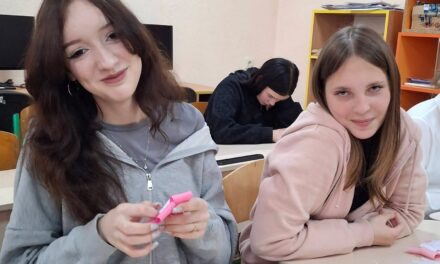 МАЙСТЕР-КЛАС ІЗ ВИГОТОВЛЕННЯ ПРИКРАС ЗІ СТРІЧОК