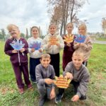 «Мирись, мирись і більше не сварись! Дружи, поважай, підтримуй — і булінгу не допускай!»